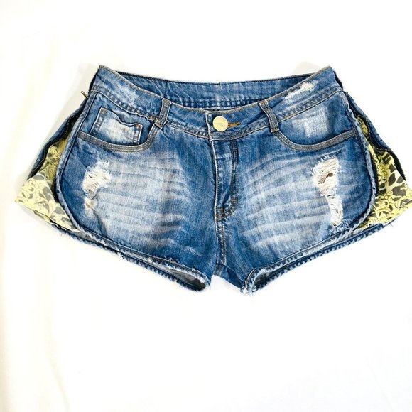 LANCA PERFUME WOMEN SZ 36 DENIM DISTRESSED SHORTS 2” INSEAM ZIP SIDE VENTS LOGO - Picture 1 of 10